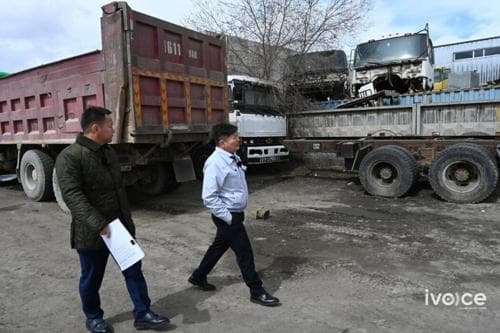 Нийтийн эзэмшлийн зам талбайд стандарт мөрдүүлэн, зөрчлийг арилгаж байна