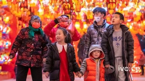 Хятадын ард түмэн цагаан сарын баяраа тэмдэглэж байна