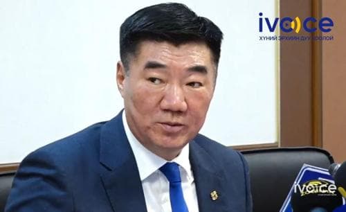 С.Бямбацогт: Төрд бүртгэлтэй суудлын 5,300, ачааны 2,100 орчим машины улсын дугаарын дэвсгэр өнгийг солино