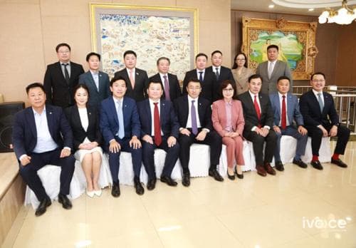 Хотын дарга шинээр томилогдсон Засгийн газрын гишүүдийг хүлээн авч уулзлаа