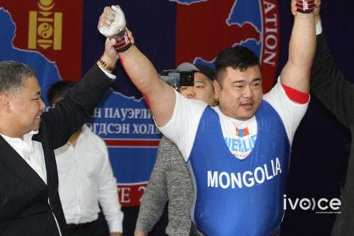 Хөдөлмөрийн баатар Э.Содномпилжээ дэлхийн цомоос мөнгөн медаль хүртлээ