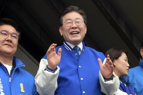 Солонгосын ерөнхийлөгчийн сонгуулийн санал асуулгыг И Жэ Мён тэргүүлж байна