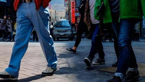 БНСУ:20 настай залуугийн өмдийг шувталсан 50 настай эмэгтэйд 2.8 сая вонын торгууль оноожээ