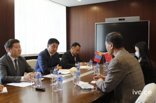 Уул уурхай, хүнд үйлдвэрийн сайд Ж.Ганбаатар БНХАУ-ын элчин сайд Цай Вэньруйг хүлээн авч уулзлаа