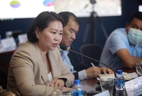 Л.Ариунтуяа: Үерийн бүсэд байгаа айлуудыг нүүлгэн шилжүүлэх шаардлагатай