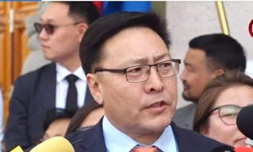 Ж.Батзандан: Надтай хамт тэмцэж байсан нөхөд өнөөдөр Монголын төрийн өндөр албан тушаалд заларсан