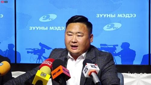 Үнэн ба зөв намын дарга танхайрсан хэргээр торгуулжээ