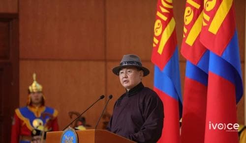 Ерөнхийлөгч төрийн дээд цол, одон медаль гардуулна