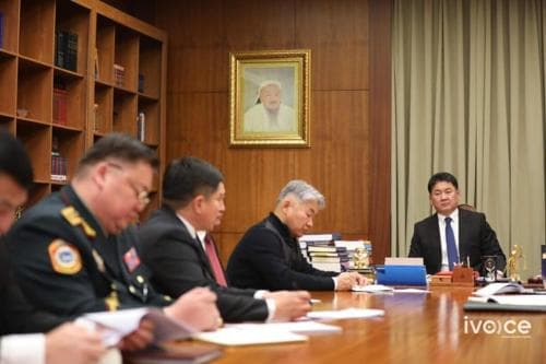Ерөнхийлөгч У.Хүрэлсүх Засгийн газар, хууль хүчний байгууллагын удирдлагуудыг дуудаж уулзав