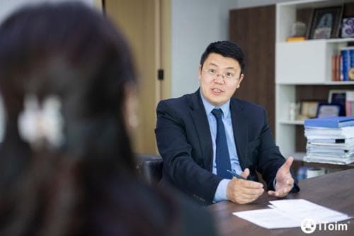 Д.Ган-Очир: Монголын эдийн засагт үүлэн чөлөөний нар тусаж байна