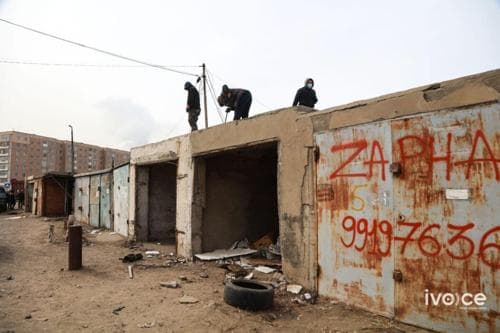 Зөвшөөрөлгүй барьсан 3621 гараашийг буулгаад байна