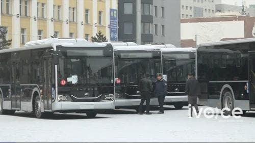 Иргэний зүгээс "Шинэ автобуснууд рекламын самбар боллоо" гэдэг гомдол гаргажээ