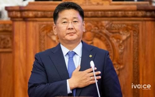 ТАНИЛЦ: Ерөнхийлөгчийн тангараг өргөх ёслолын шинэчилсэн журам