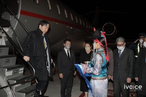 Япон улсын Гадаад хэргийн сайд Ё.Хаяаши манай улсад айлчлалаар ирлээ