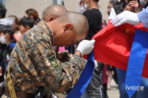 Хилчин дайчид эр цэргийн тангараг өргөлөө