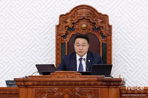 Д.Амарбаясгалан:  Эдийн  засаг дахь төрийн оролцоог хумина