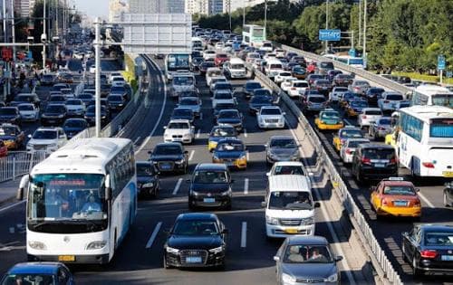 ДУГААРЫН ХЯЗГААРЛАЛТ: Өнөөдөр сондгой тоогоор төгссөн дугаартай автомашинууд хөдөлгөөнд оролцоно